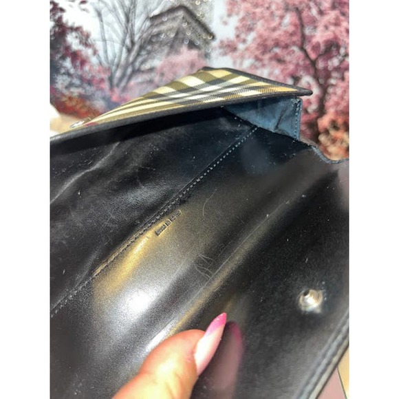 Burberry Original Wallet - Picture 4 of 9